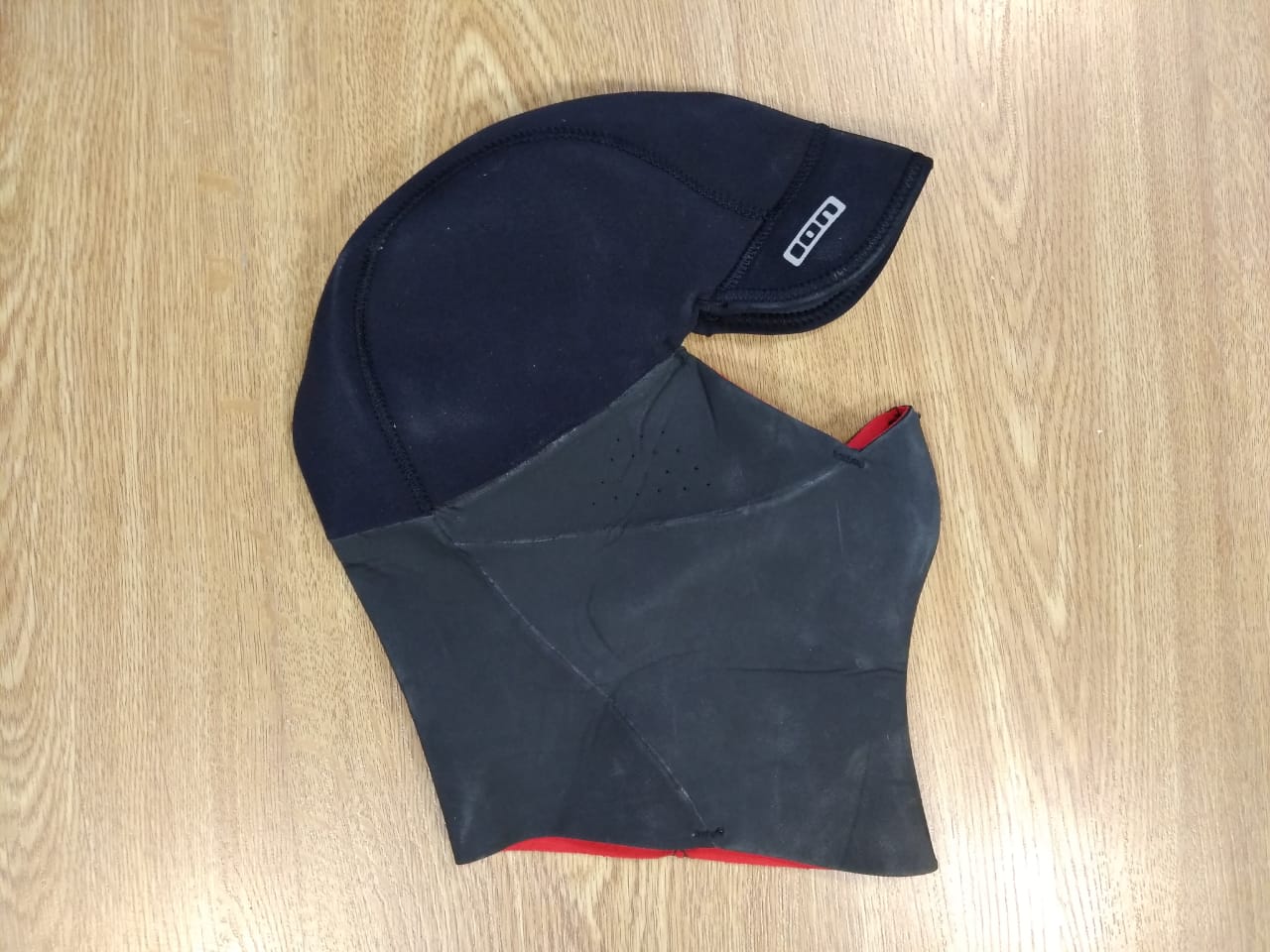 Capucha De Neoprene Ion Usada En Muy Buen Estado